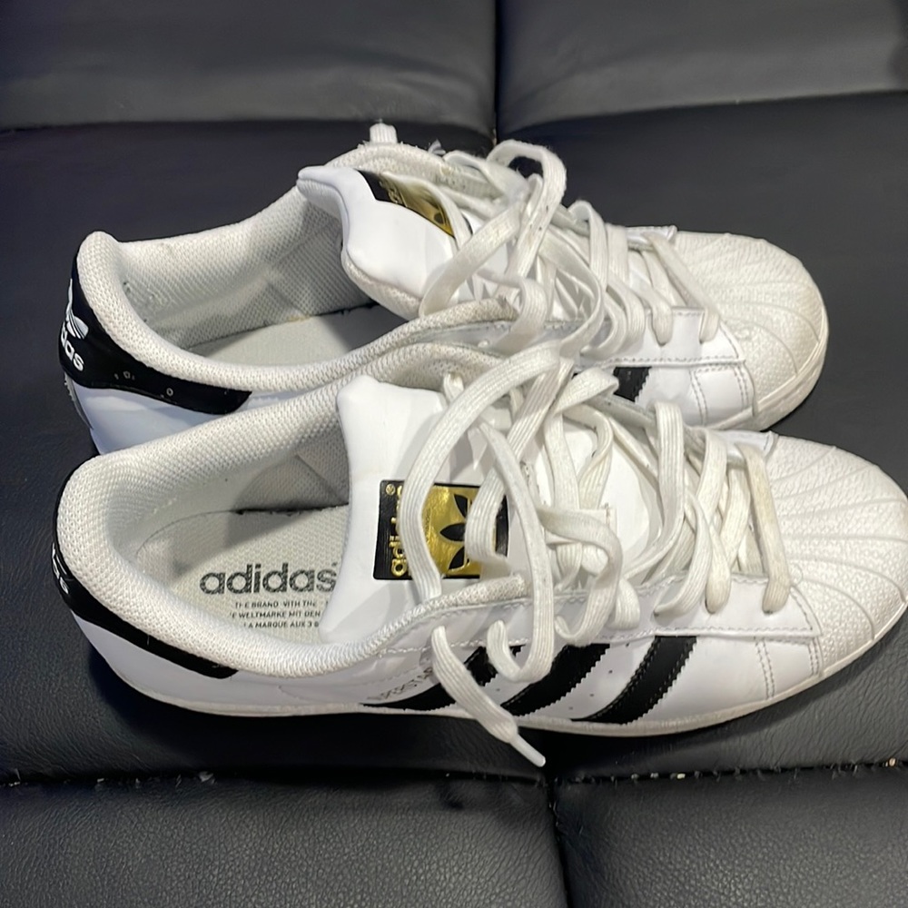 Adidas Shell Top’s Low